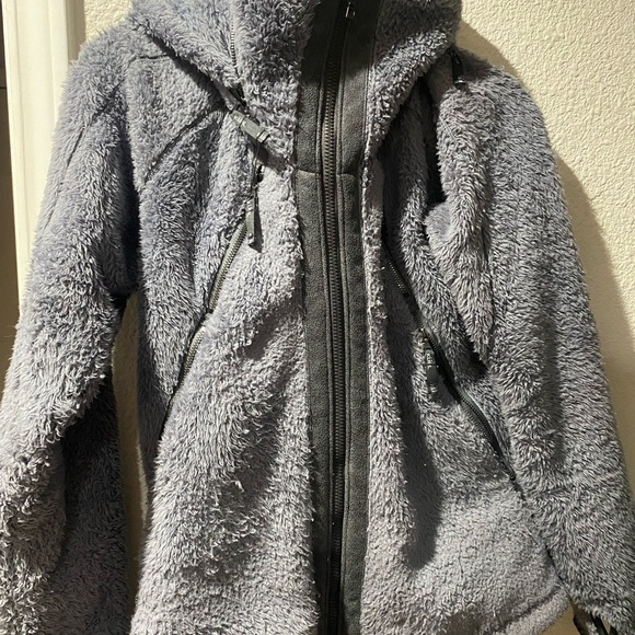 KUHL Light Gray Fuzzy Women’s Fleece Jacket Size Medium - Picture 2 of 7